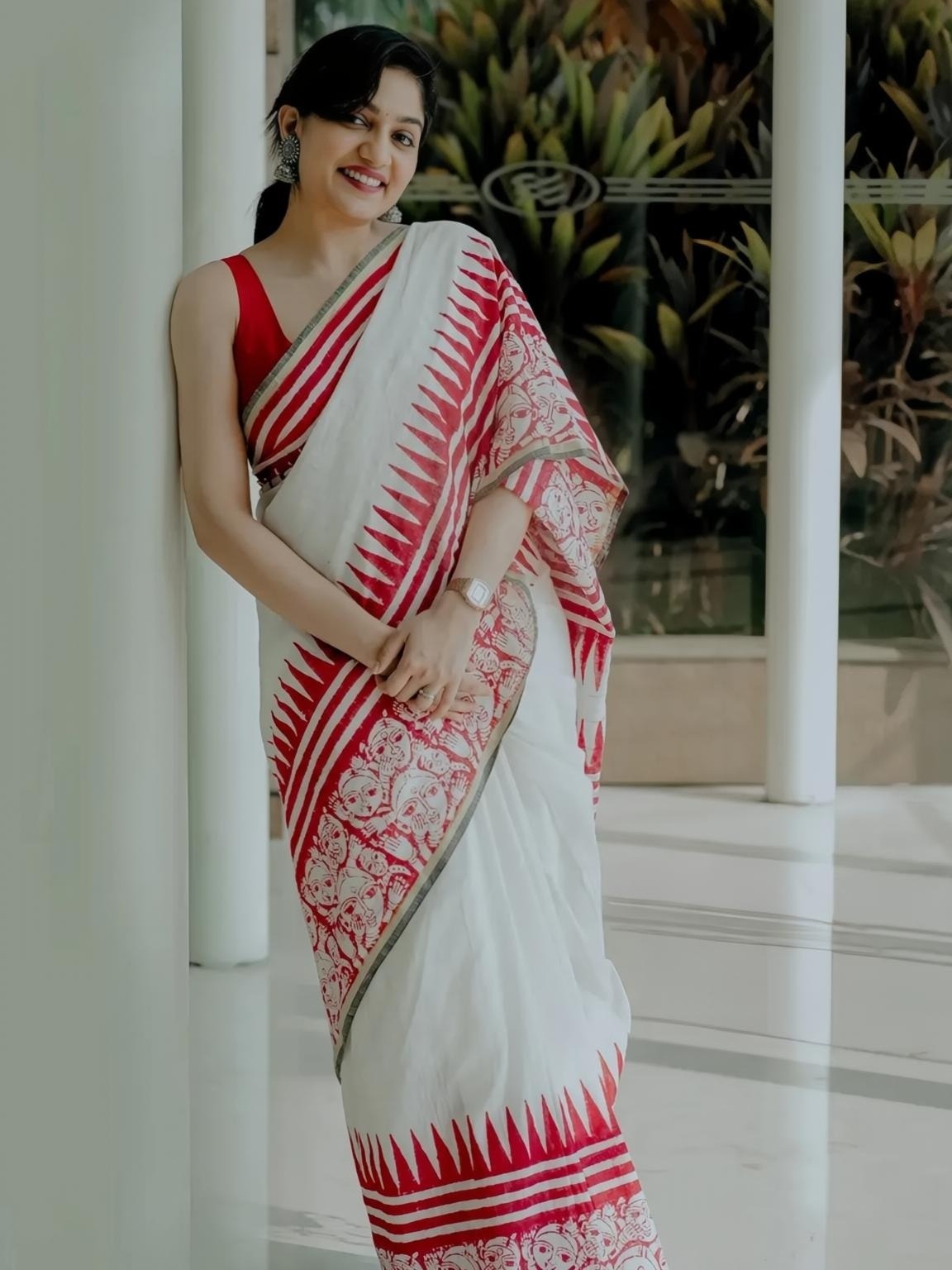 Trending Off-White & Red Linen Saree with Traditional Folk Art Print