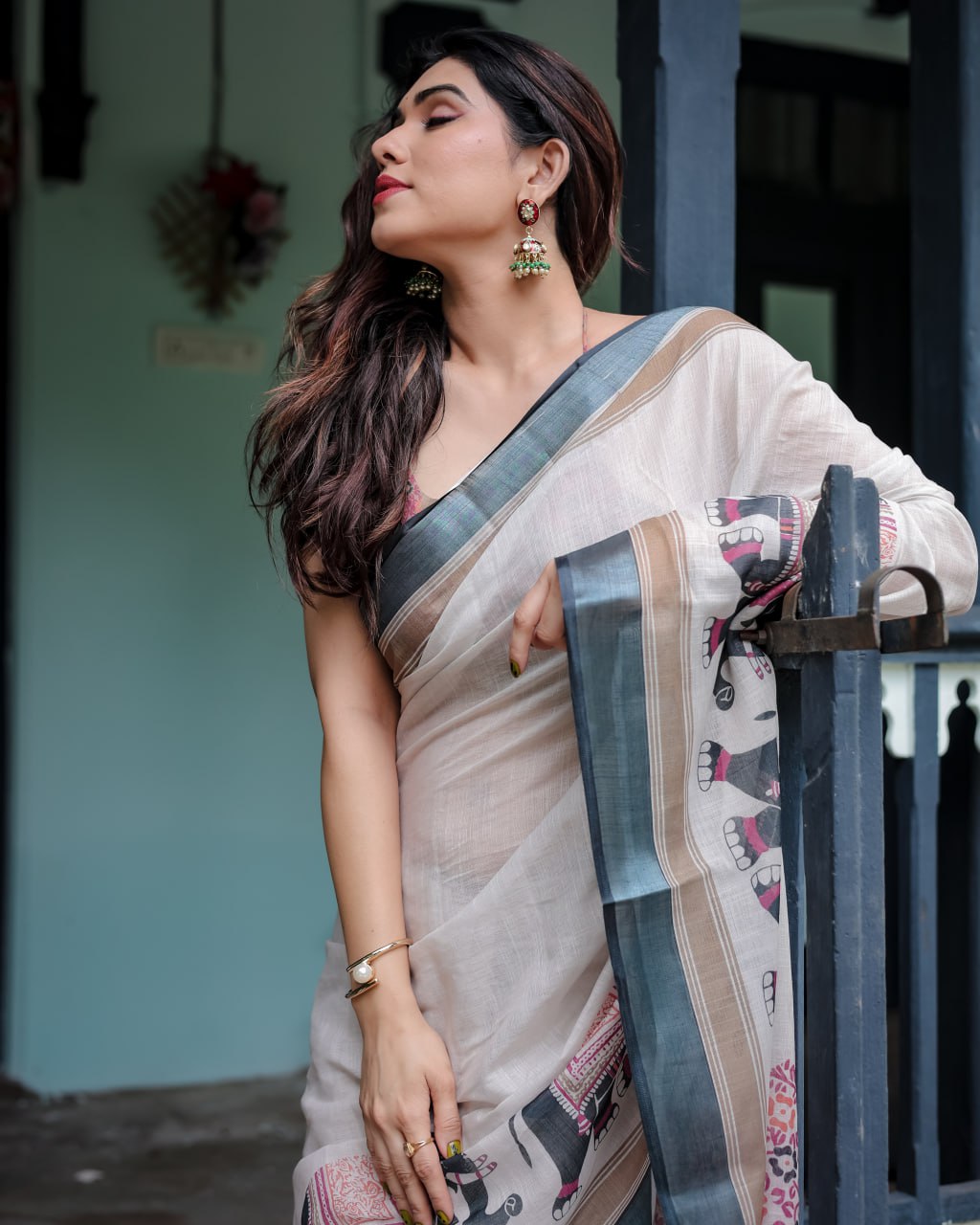 Traditional Off-White Linen Cotton Saree with Elephant Print