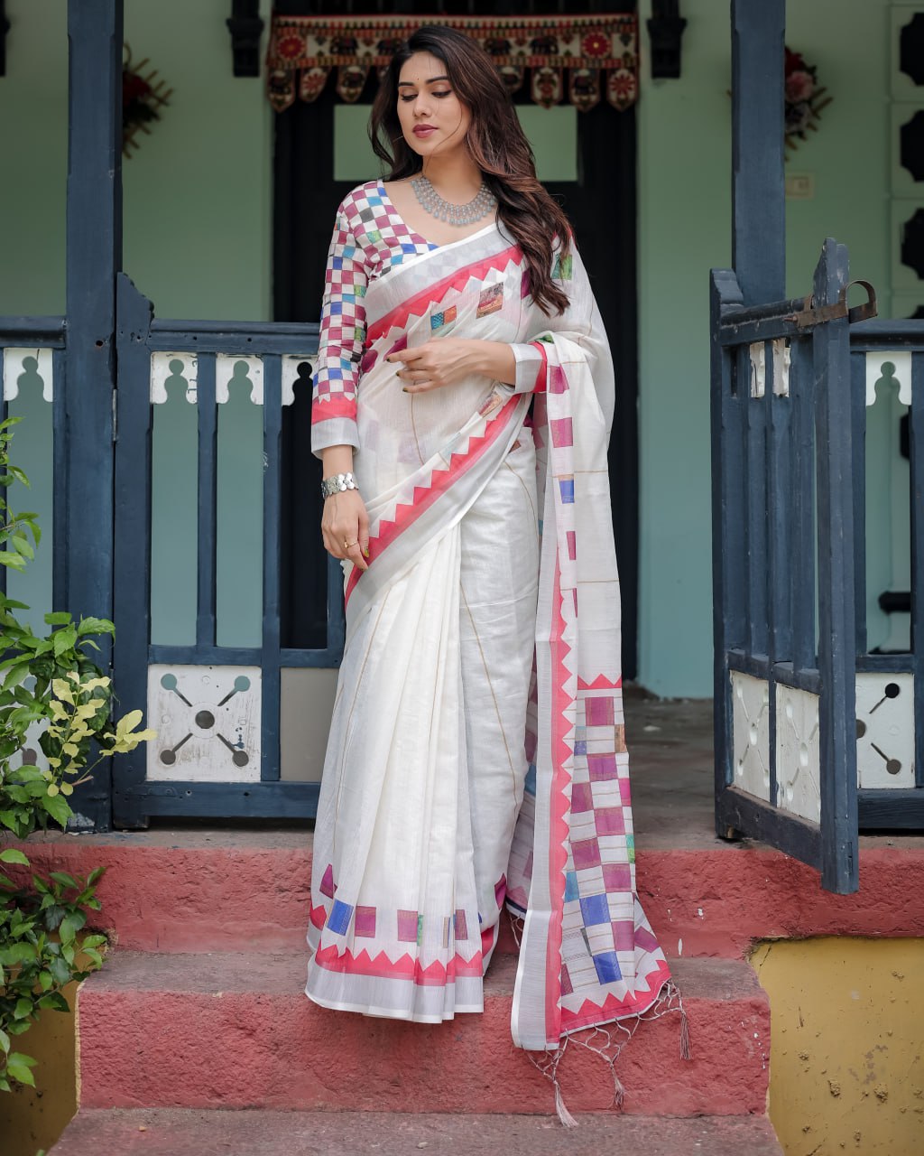 : Ivory Patchwork Linen Cotton Saree
