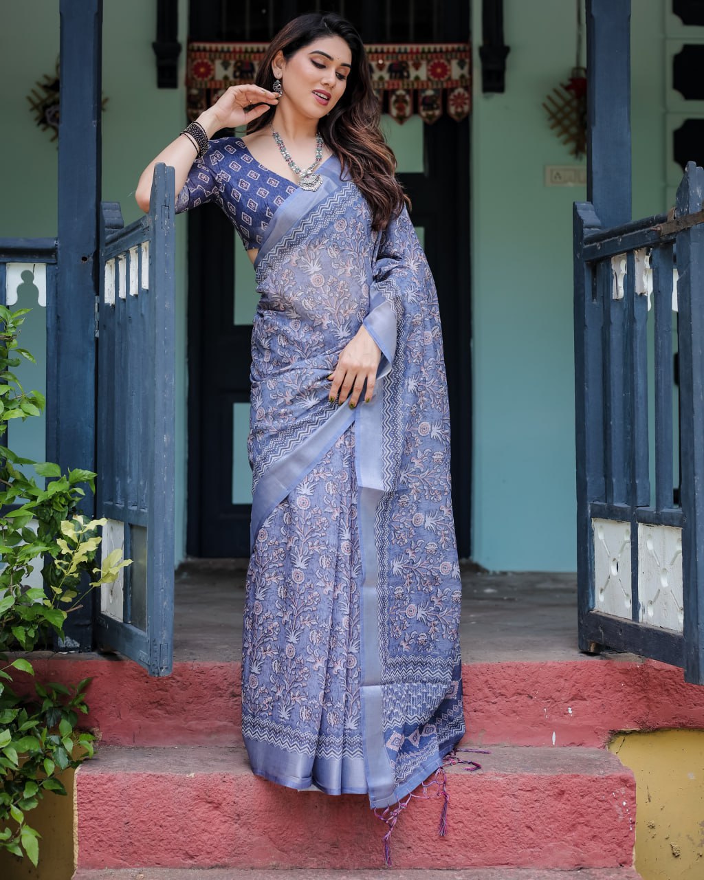 Elegant Grey-Blue Floral Linen Cotton Saree
