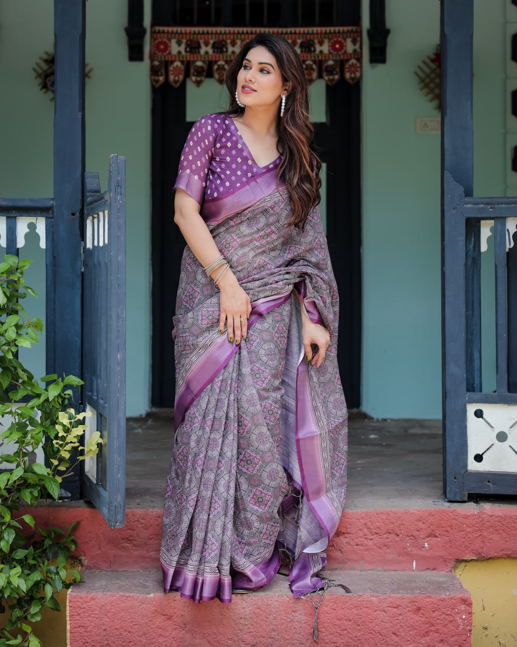 Elegant Lavender Purple Woven Linen Cotton Saree
